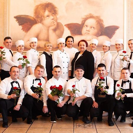 Nadiya Hotel Ivano-Frankivsk Ngoại thất bức ảnh