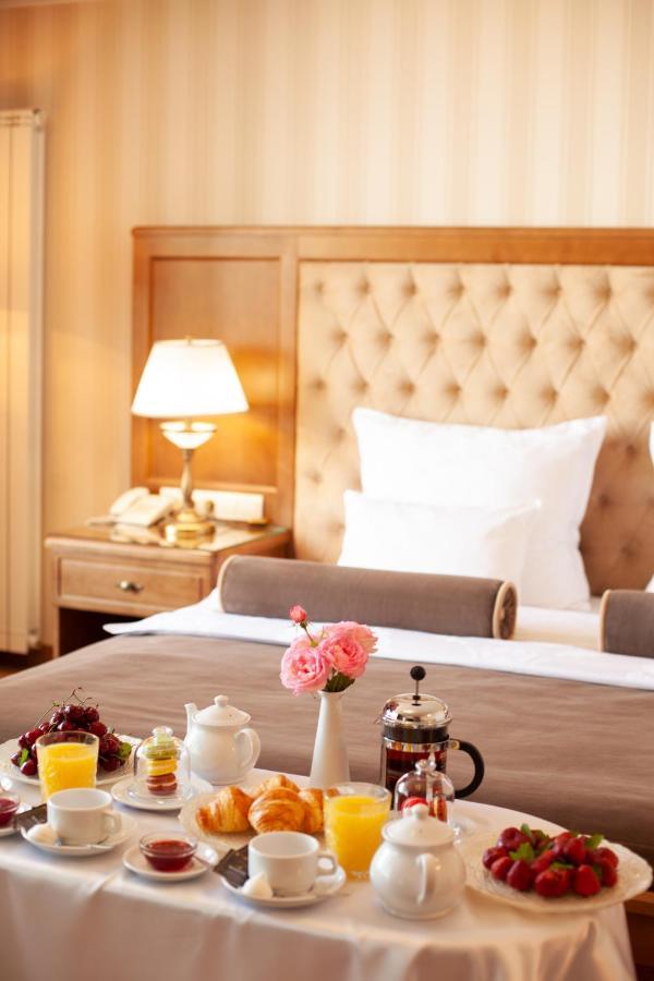 Nadiya Hotel Ivano-Frankivsk Ngoại thất bức ảnh