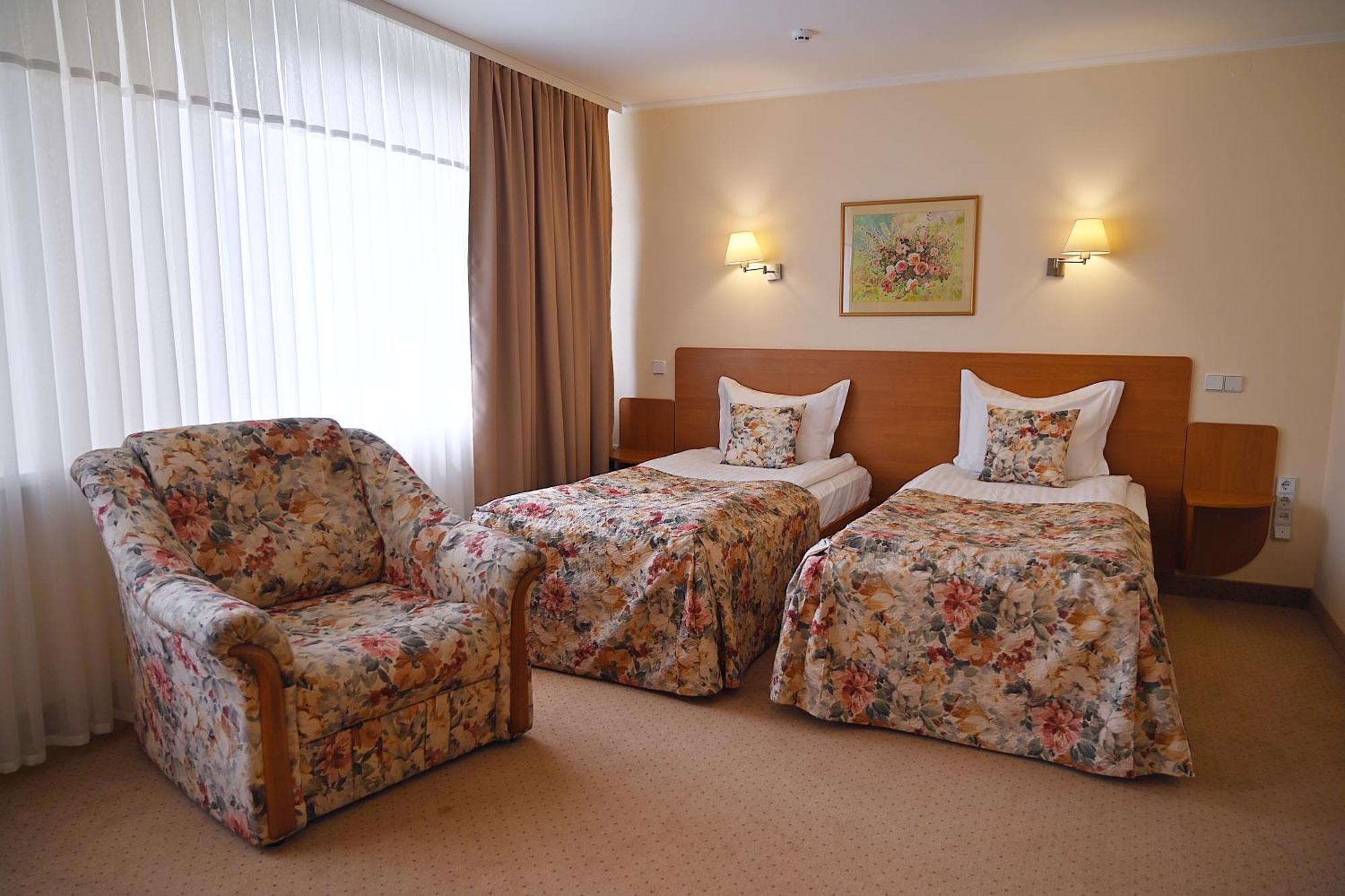 Nadiya Hotel Ivano-Frankivsk Ngoại thất bức ảnh