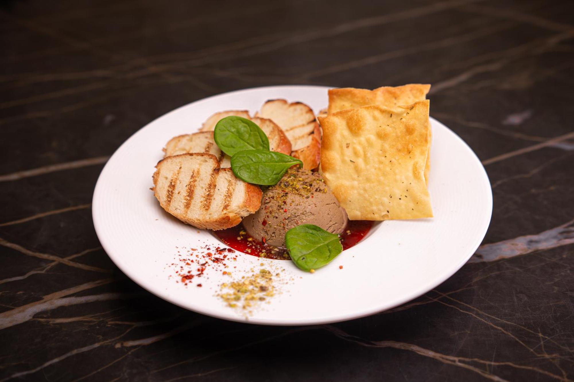 Nadiya Hotel Ivano-Frankivsk Ngoại thất bức ảnh