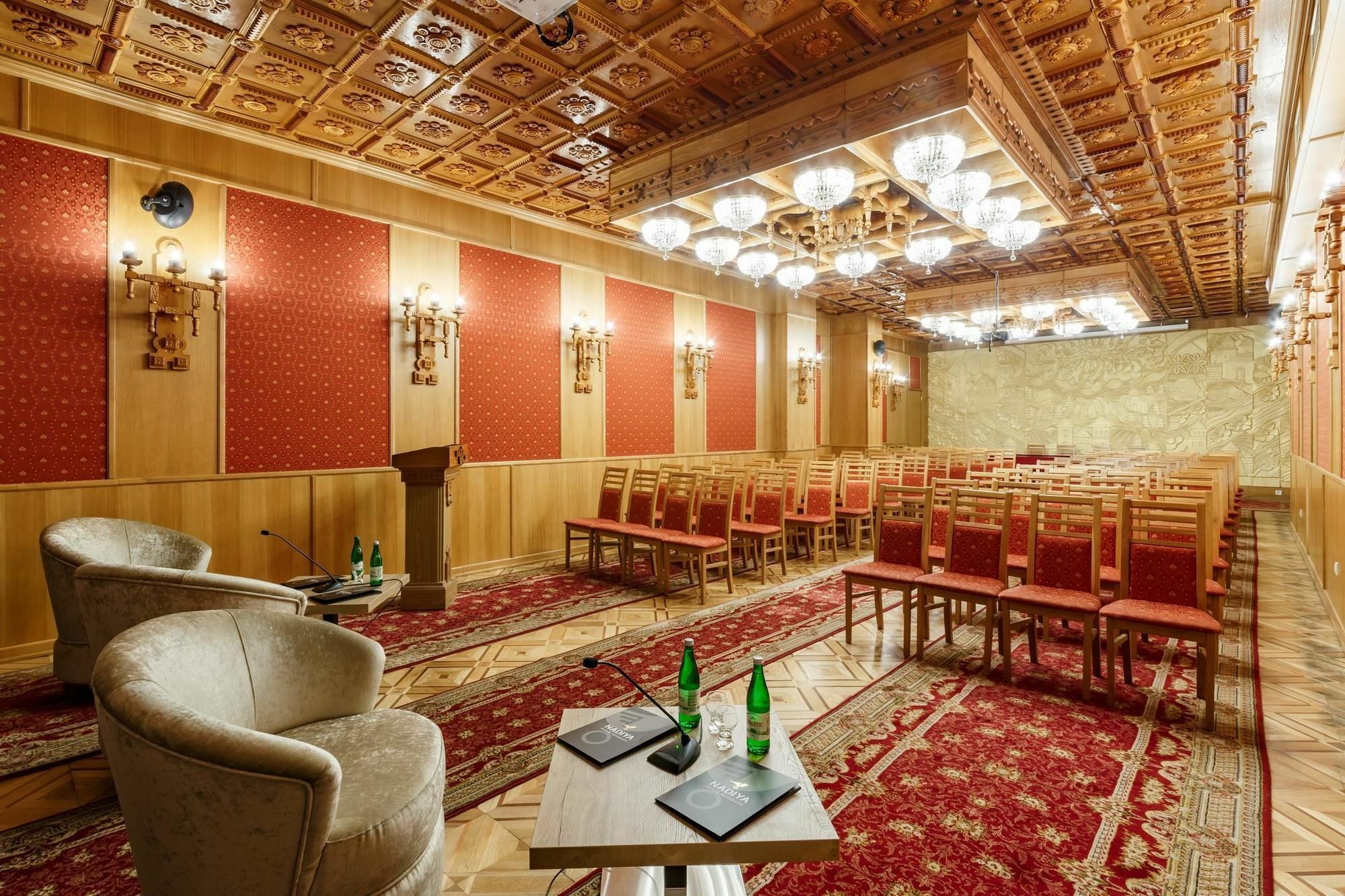 Nadiya Hotel Ivano-Frankivsk Ngoại thất bức ảnh