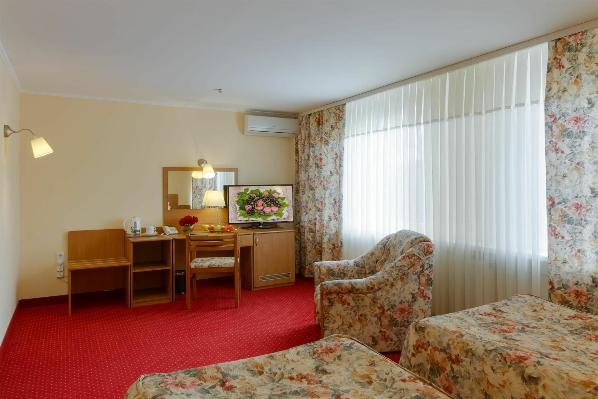 Nadiya Hotel Ivano-Frankivsk Ngoại thất bức ảnh