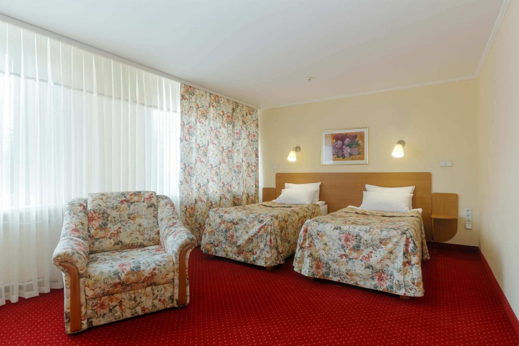 Nadiya Hotel Ivano-Frankivsk Ngoại thất bức ảnh