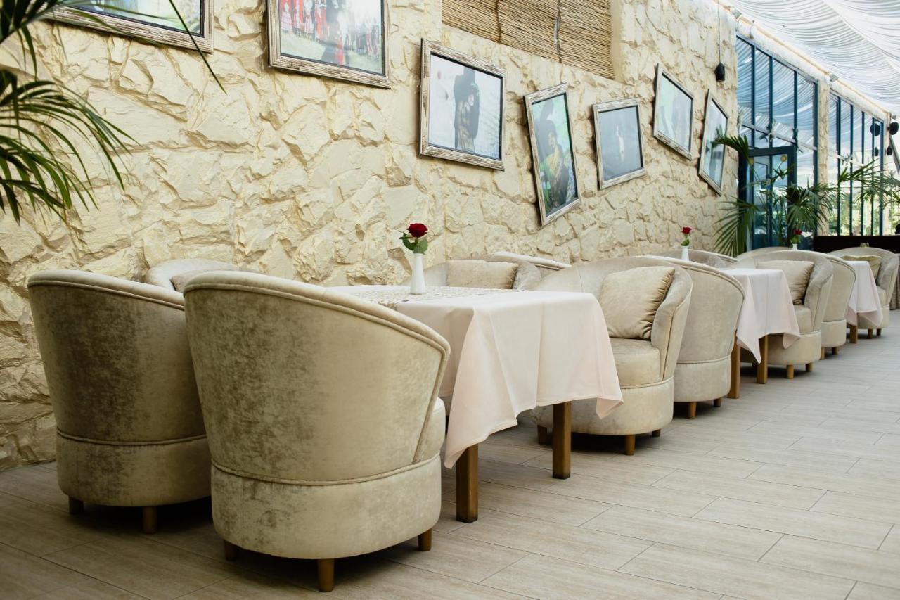 Nadiya Hotel Ivano-Frankivsk Ngoại thất bức ảnh